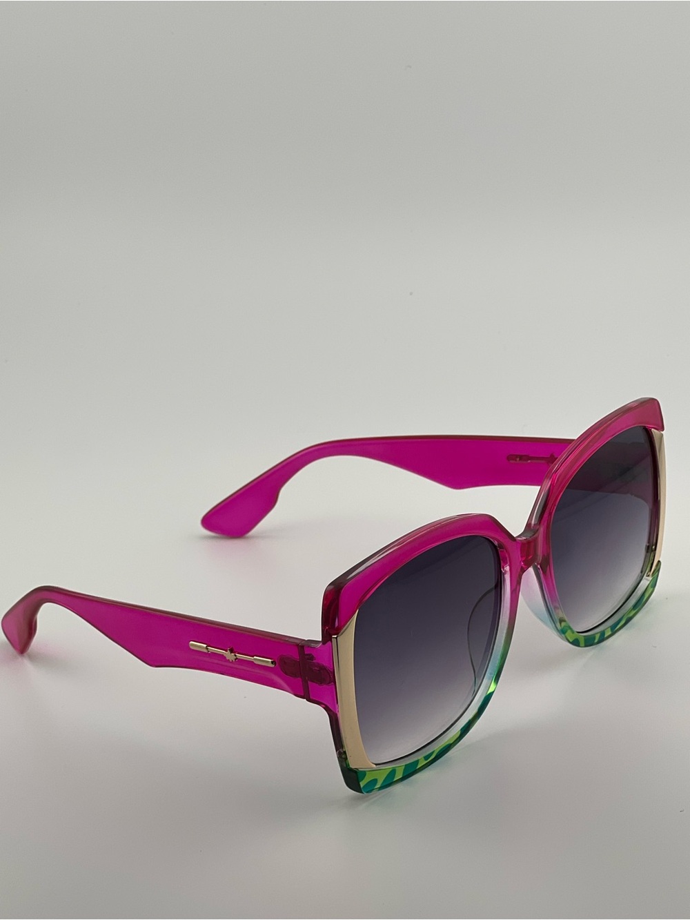 Bold Fuchsia Gradient Square Sunglasses with Green Accent